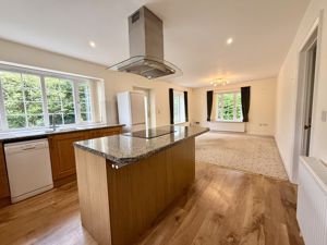 Photo 15- click for photo gallery